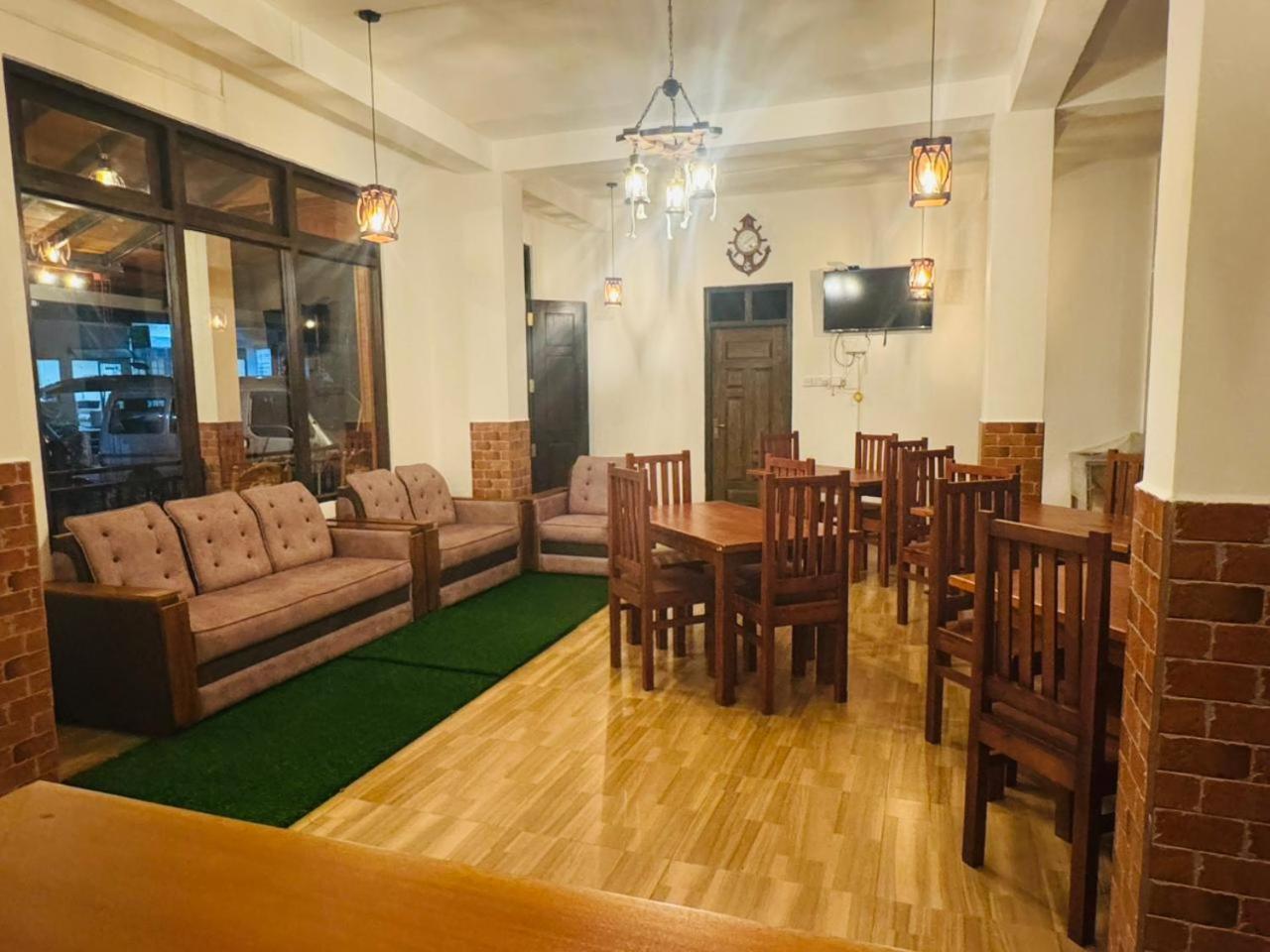 Sun Mount Adams Peak Hotel Nallathanniya Luaran gambar