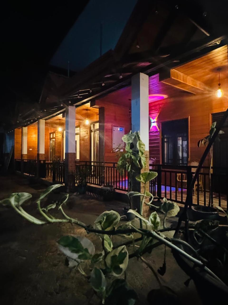 Sun Mount Adams Peak Hotel Nallathanniya Luaran gambar