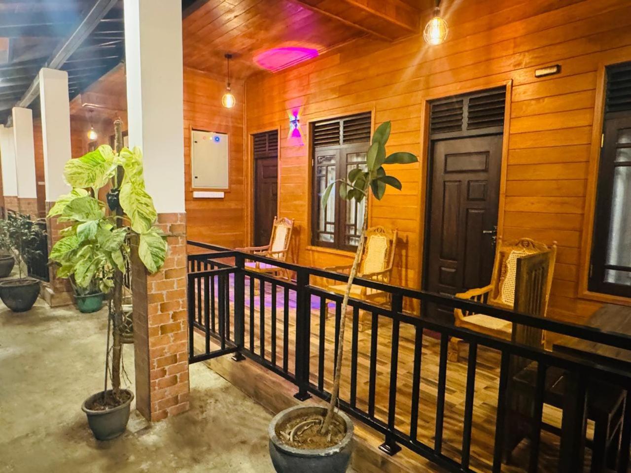 Sun Mount Adams Peak Hotel Nallathanniya Luaran gambar