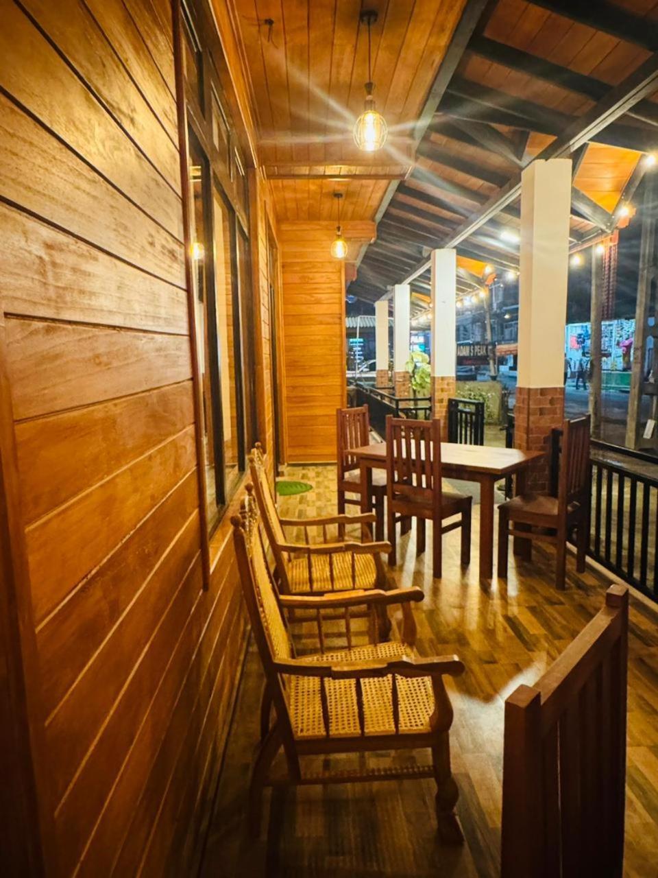 Sun Mount Adams Peak Hotel Nallathanniya Luaran gambar