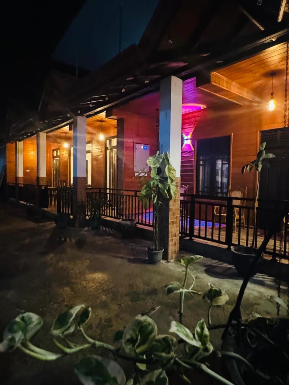 Sun Mount Adams Peak Hotel Nallathanniya Luaran gambar